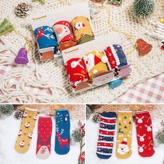冬日暖心禮遇——新款3雙禮盒襪，可愛卡通中筒棉襪
